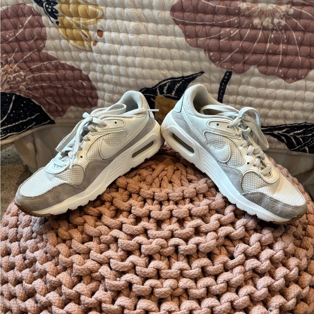 Women’s Nike Air White Sneakers 6 - Picture 3 of 5